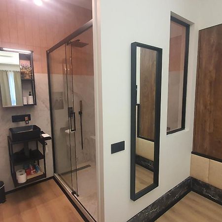 Retiro Studio Мадрид Екстер'єр фото