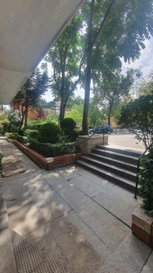 Retiro Studio Мадрид Екстер'єр фото